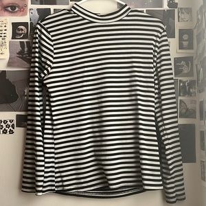 Black and white striped turtleneck long sleeve shirt